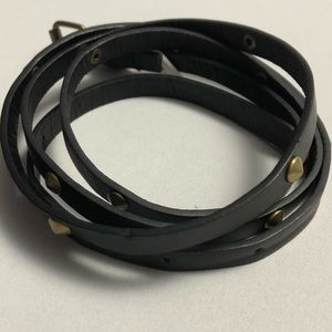 🌸 black belt with bronze studded details